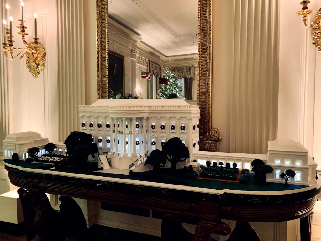 White House Christmas Decorating
